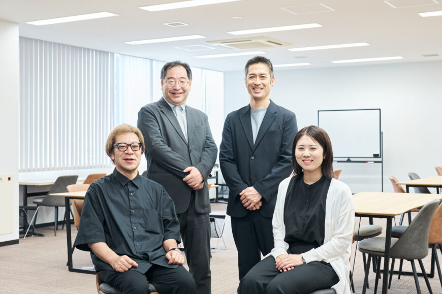 ニューロリワーク名古屋センター　スタッフ集合写真
