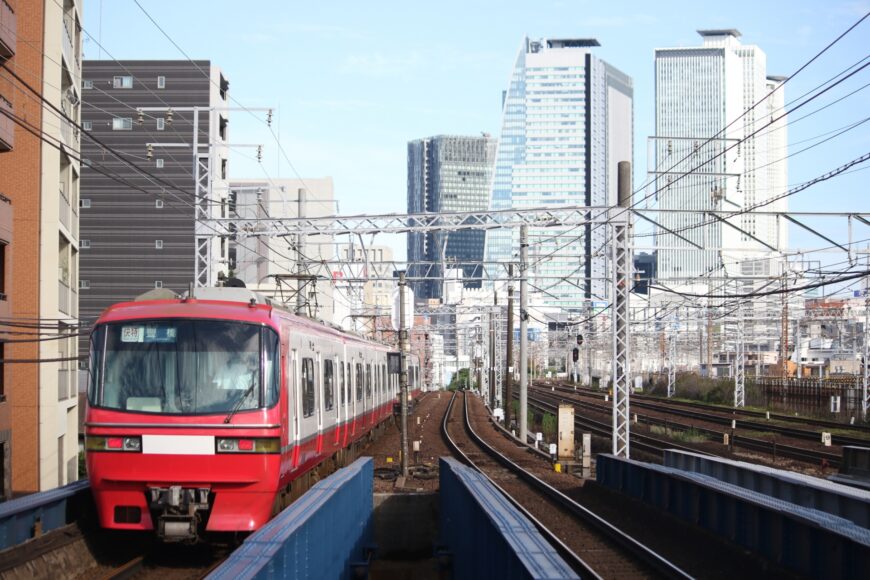 栄生駅